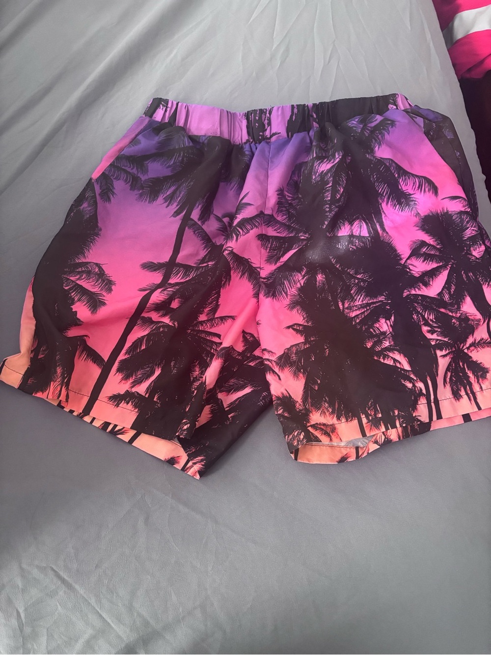 Sunset Palm Print short. Tag cut out size L